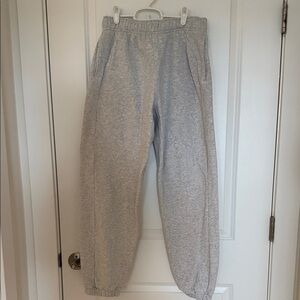 Scuba Mid-Rise Oversized Jogger
Regular